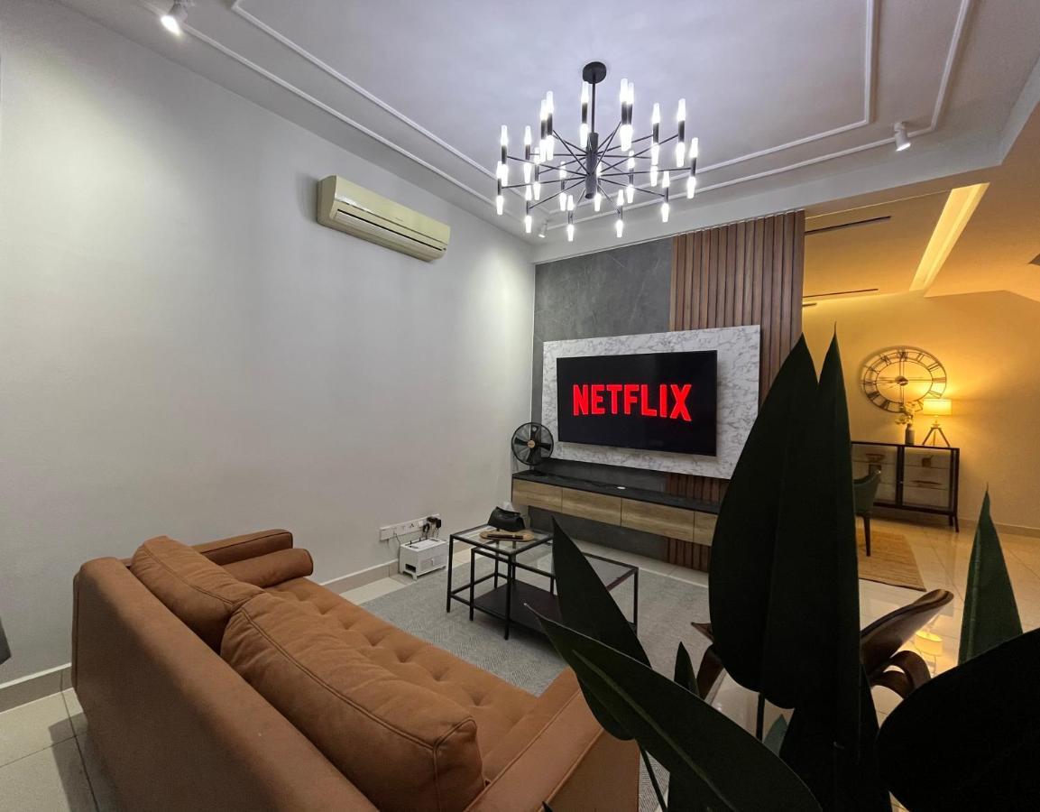 Luxury 2-Storey Terrace House Near Ioi City Mall Putrajaya Buitenkant foto